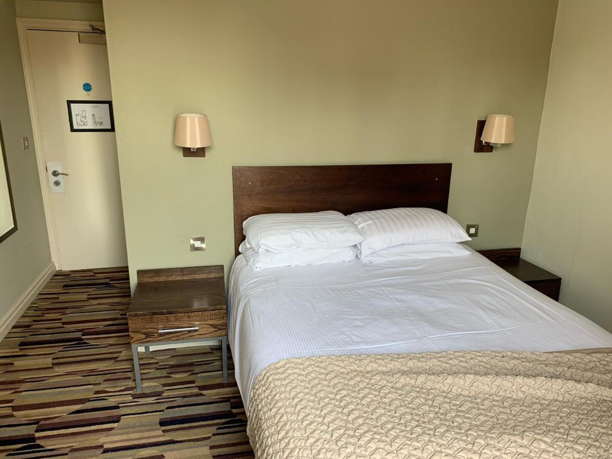 George And Dragon Bed & Breakfast Tarvin Ruang foto